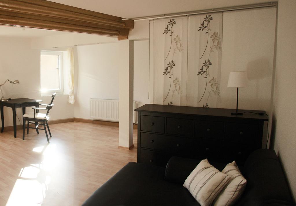 3 Seiten Ferienwohnung Jena Rom bilde
